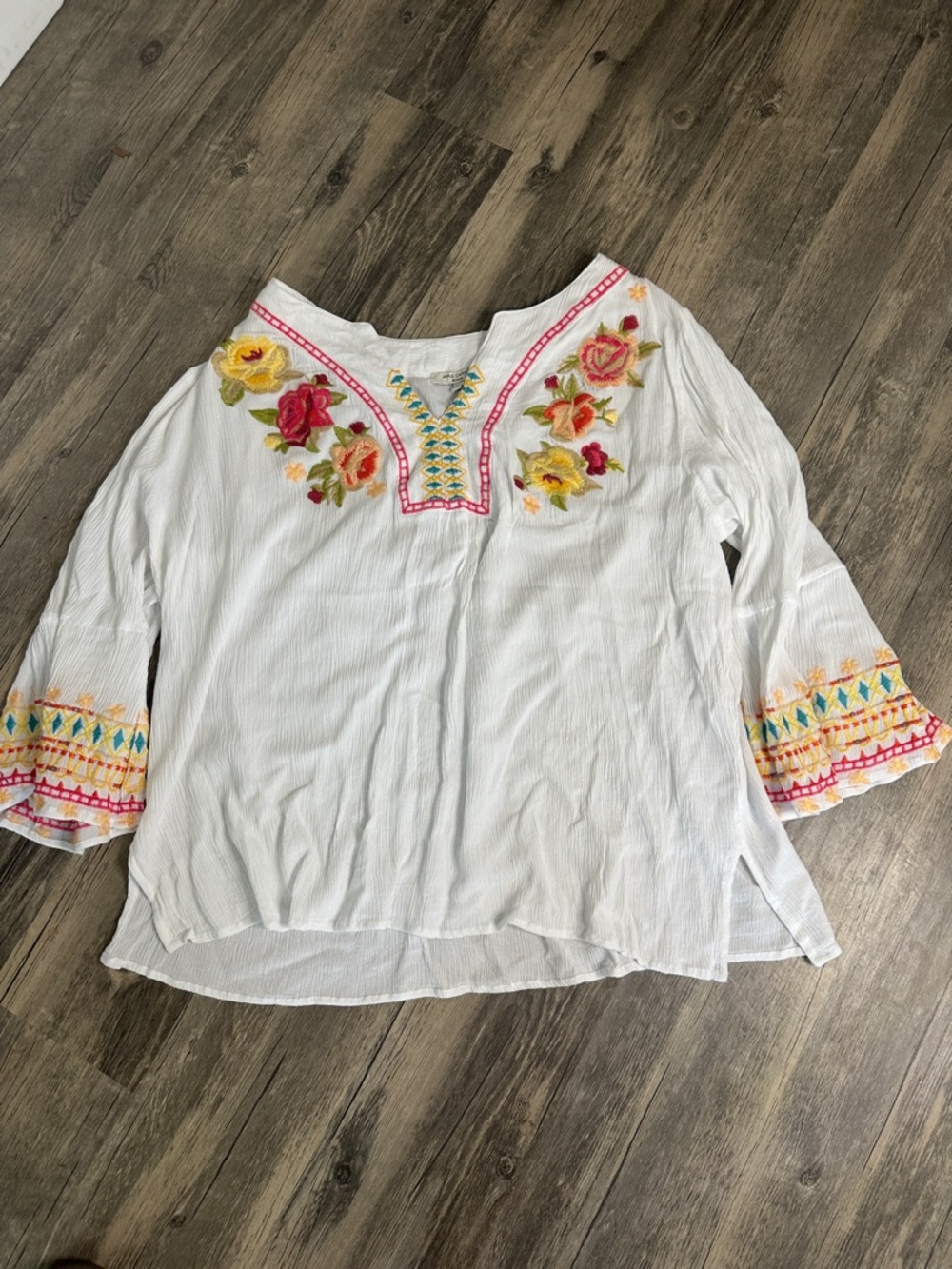 Anne Carson White Embroidered Floral‎  coverup